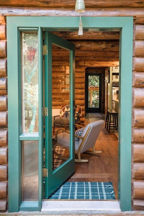 87SL - Starlink - Sauna - Pets OK - Sleeps 8 cabin Haus in Glacier