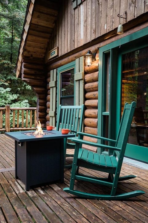 87SL - Starlink - Sauna - Pets OK - Sleeps 8 cabin Casa in Glacier