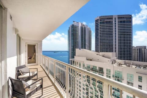 *Luxury Brickell High Rise Condo City/Ocean Views* Apartment in Brickell