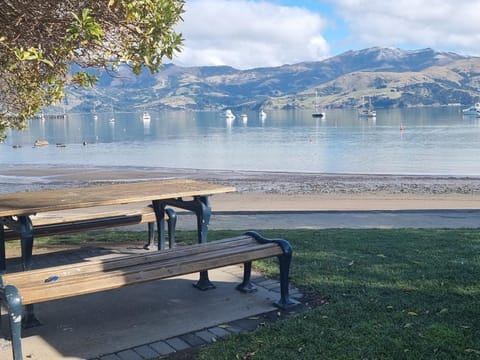 Waterscape Apartment Apartment in Akaroa