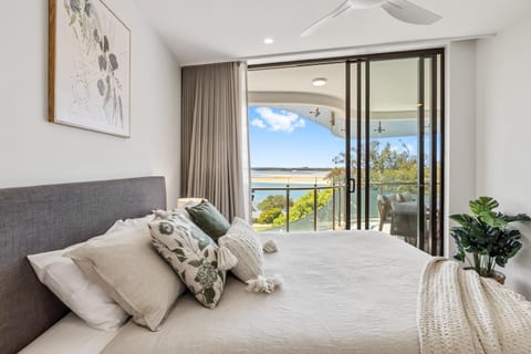 Bedroom, Sea view