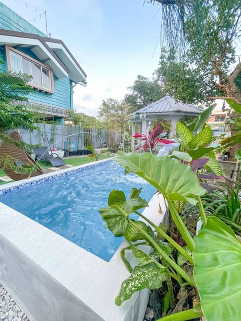 Refreshing Retreat: Tagaytay House with Pool Condominio in Tagaytay