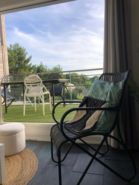 Balcony/Terrace, Living room, Garden view