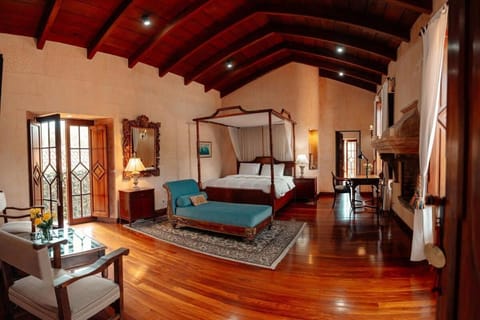 Posada de Los Leones Main 5BR Bed and Breakfast in Antigua Guatemala