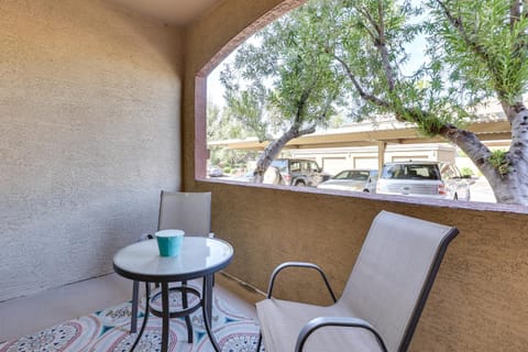 Central Phoenix Condo - Walk to Papago Park! Apartment in Tempe