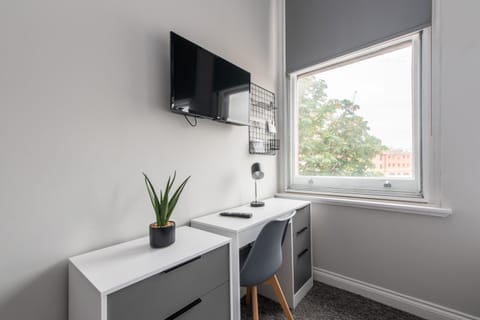 6-Bedroom Apartments at the Heart of Nottingham Condo in Nottingham