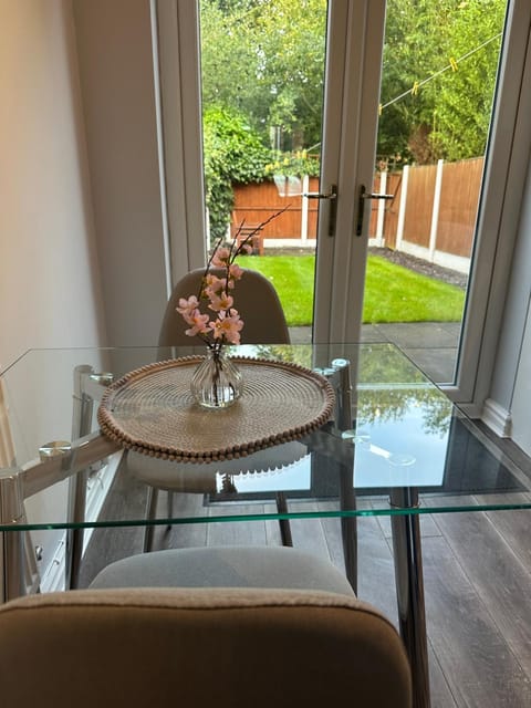 Dining area, Garden view