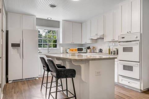 Cozy - Organic Modern - Bungalow - FSU Maison in Tallahassee