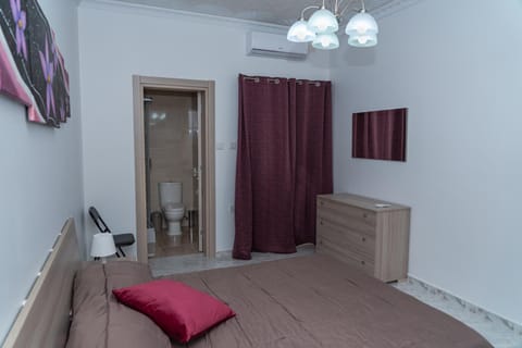 Sea-View 2 Bedroom Apt -Sleeps 6 Eigentumswohnung in Marsaskala