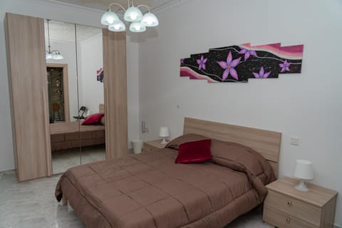 Sea-View 2 Bedroom Apt -Sleeps 6 Condominio in Marsaskala