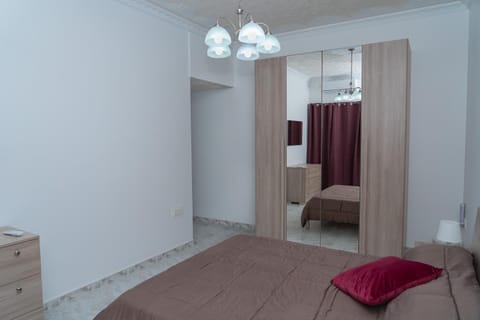 Sea-View 2 Bedroom Apt -Sleeps 6 Condo in Marsaskala