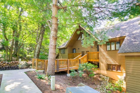 Wintergreen Resort Condo with Pool, Near Hiking! Apartment in Massies Mill