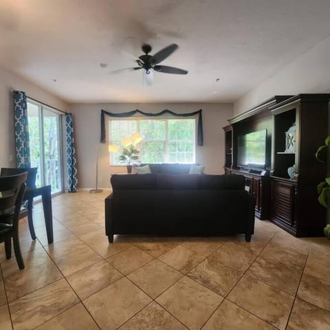1 bedroom (2 Beds), 1 Bath with Kitchen at IMG Condominio in Longboat Key