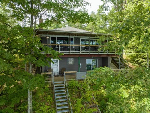 Hillside Hideaway Haus in Bass Lake