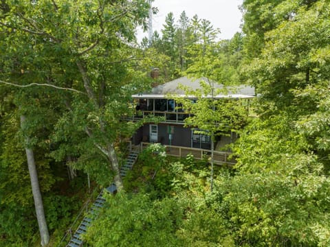 Hillside Hideaway House in Bass Lake