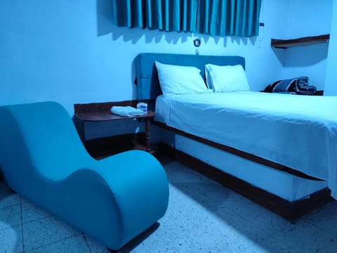 Hostal Reyna Hotel in Los Olivos