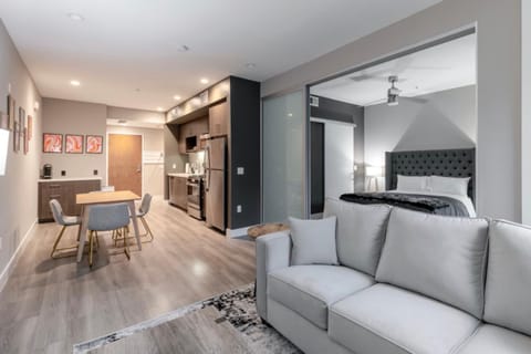 Brand New WeHo Luxury Apartment Condominio in Culver City