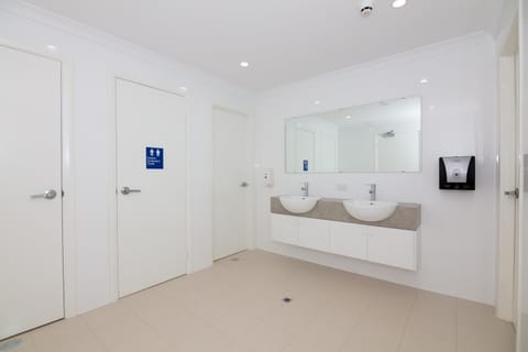 Bathroom, Facility for disabled guests