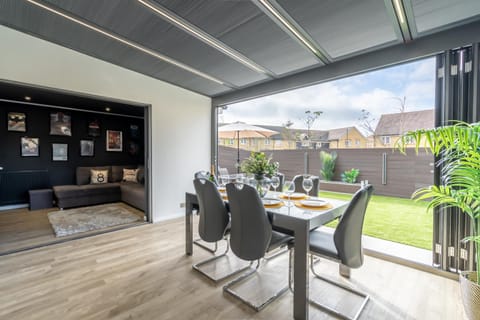 Garden, Dining area, Garden view