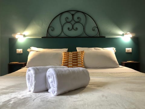 DIMOR'A' ROOMS Bed and Breakfast in Pitigliano