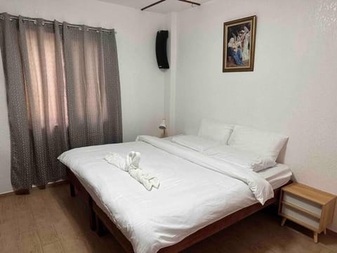 Alona Park Residence - 3 bedroom apartment- alex and jesa unit Condo in Panglao