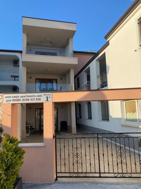 Sanja Apartments Rivarela Apartment in Novigrad