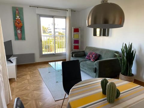 Appartement vue mer à 100m des plages, classé 4* Apartment in Biarritz