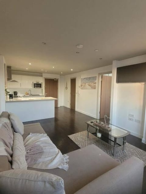 Astral 1 BR Flat in London AS47 Apartment in London Borough of Croydon