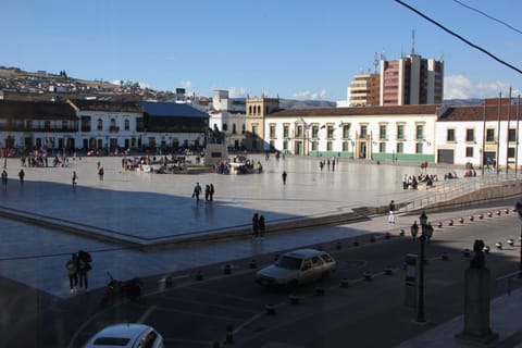 City view, Street view, Location