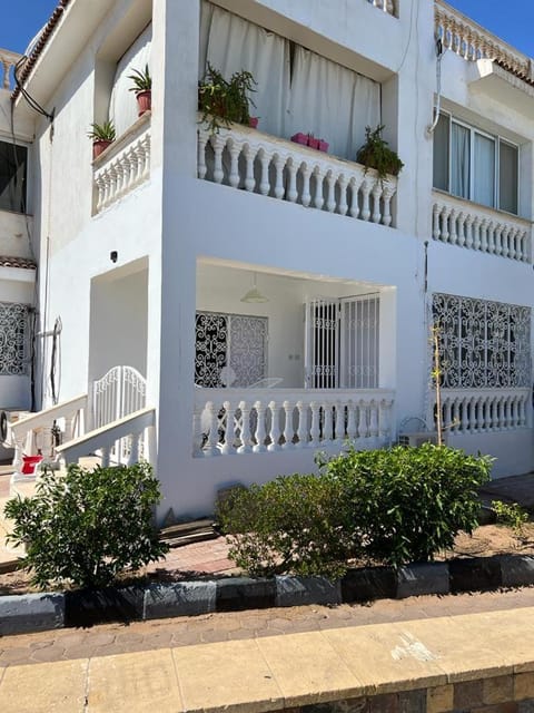 Property building, Balcony/Terrace