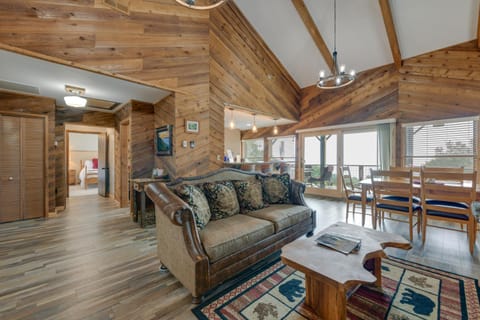 Cozy Waynesville Vacation Rental with Mountain Views Maison in Ivy Hill
