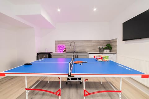 Game Room, Table tennis, washing machine