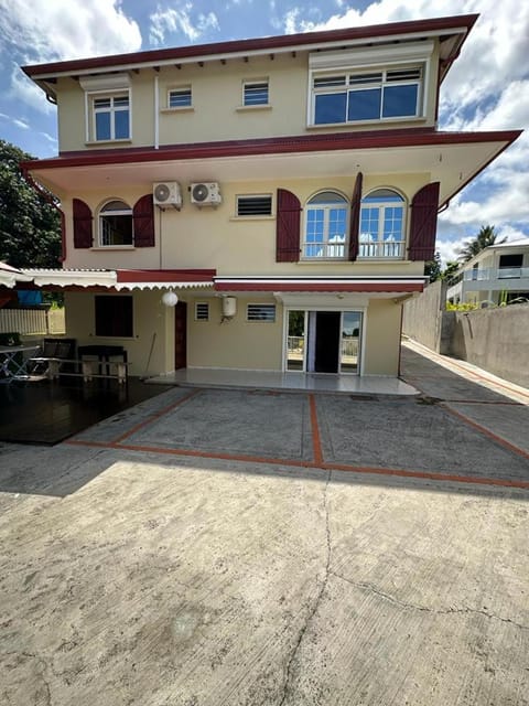 Property building, Balcony/Terrace