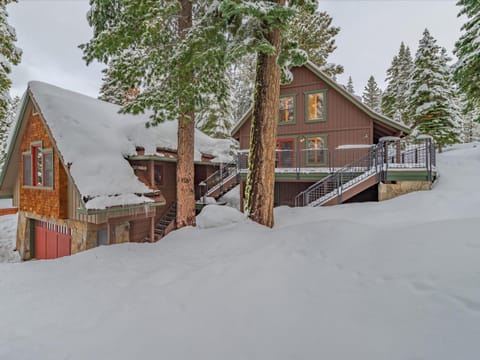 Hillside Retreat Casa in Tahoe Vista