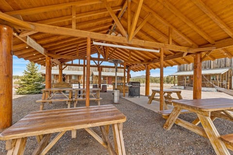 Day, View (from property/room), Dining area