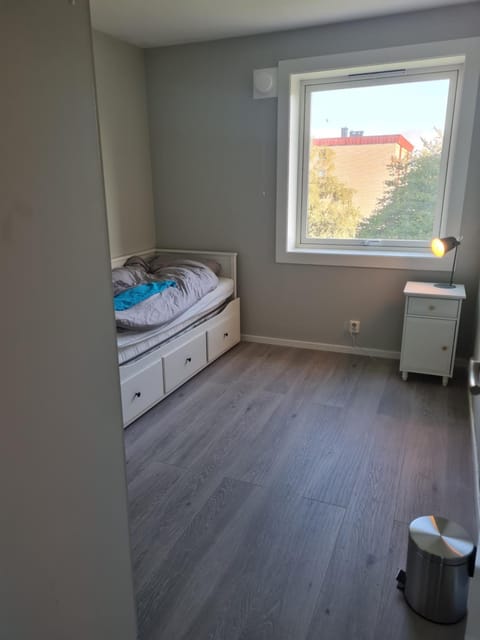 Privat room in shared 3 rooms apartment Manglerud Alquiler vacacional in Oslo
