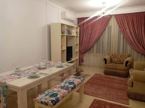 Lovely apartment Right Near Everywhere U Want 2 B Eigentumswohnung in Cairo