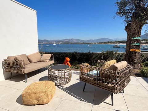 Natural landscape, Balcony/Terrace, Living room, Mountain view, Sea view