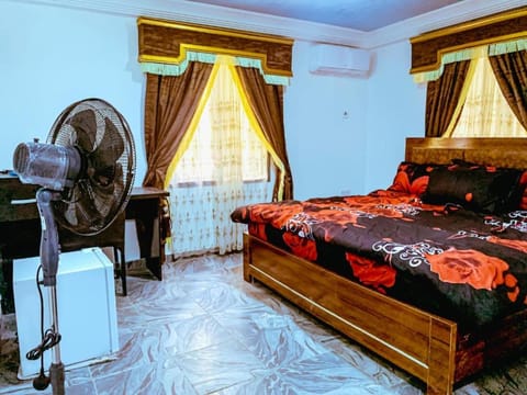 Select Winsome 1 Room, 1 King-sized Bed Vacation rental in Abuja