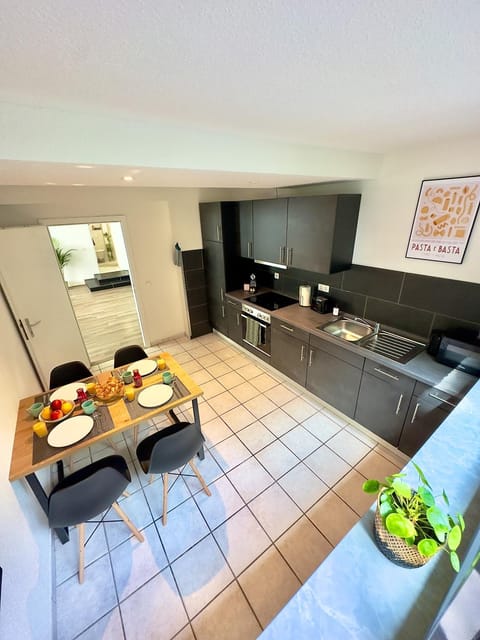 Kitchen or kitchenette, Food and drinks, Dining area, minibar, pet friendly, stove