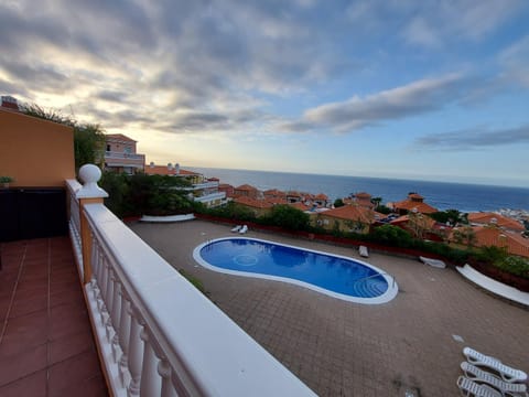 Vista al océano, 2 plantas, 3 dormitorios. Condo in Puerto de la Cruz