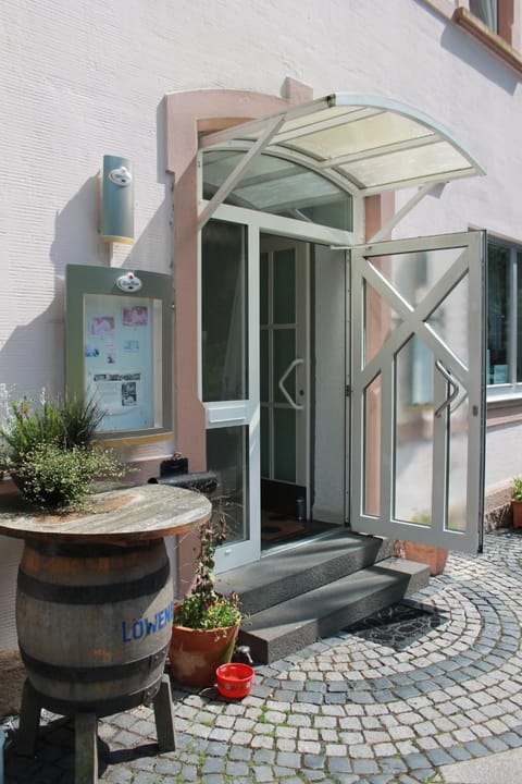 Hotel Restaurant Neu-Holland Bed and Breakfast in Kassel