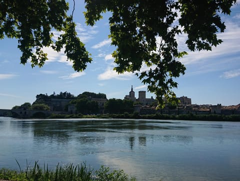 Lodges & Nature - 71 Campground/ 
RV Resort in Villeneuve-lès-Avignon