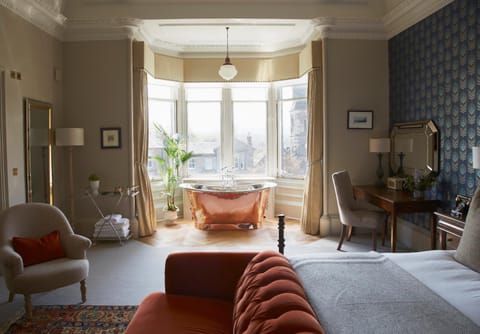 Bathroom, Photo of the whole room, Bedroom