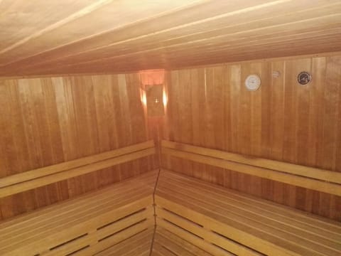 Fichtenstube mit Sauna und Pool Appartamento in Möhnesee