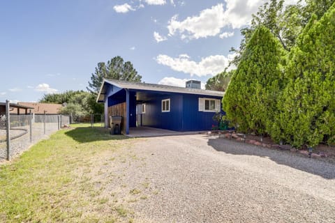 Cozy Cottonwood Home with Covered Patio and Gas Grill! House in Cottonwood