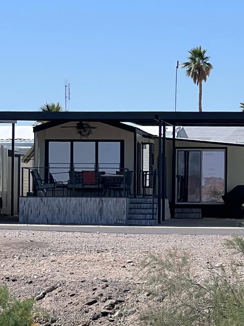 Paradise Pointe on the Island boat dock and view! Haus in Lake Havasu City