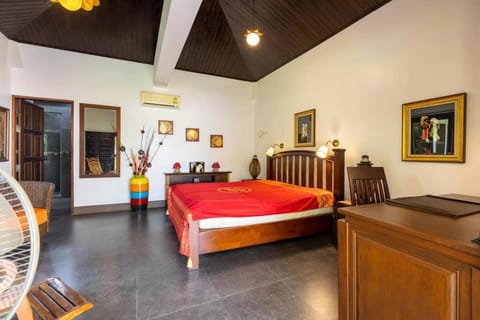 Bali Style Mansion In Great Location! (HG) Villa in Nong Kae