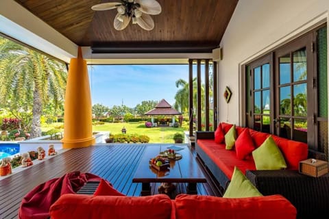 Bali Style Mansion In Great Location! (HG) Villa in Nong Kae