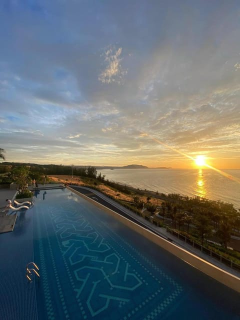 Day, Natural landscape, Pool view, Sea view, Swimming pool, Sunrise, Sunset